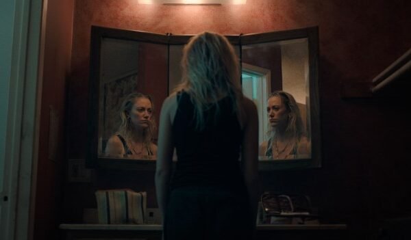 ‘The Hand That Rocks the Cradle’ Trailer: Maika Monroe in Remake