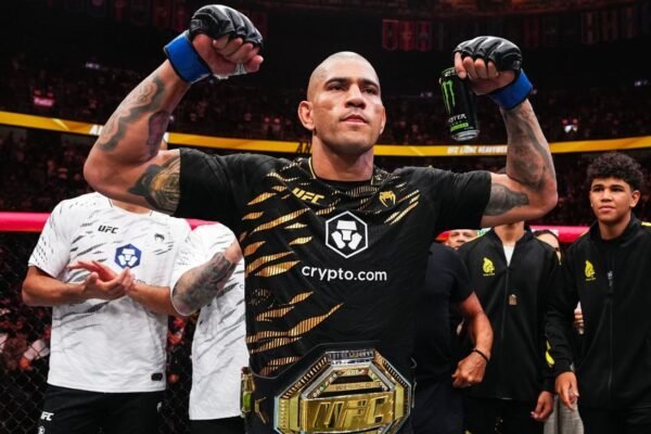 After regaining the light heavyweight belt at UFC 320, Pereira should move to heavyweight